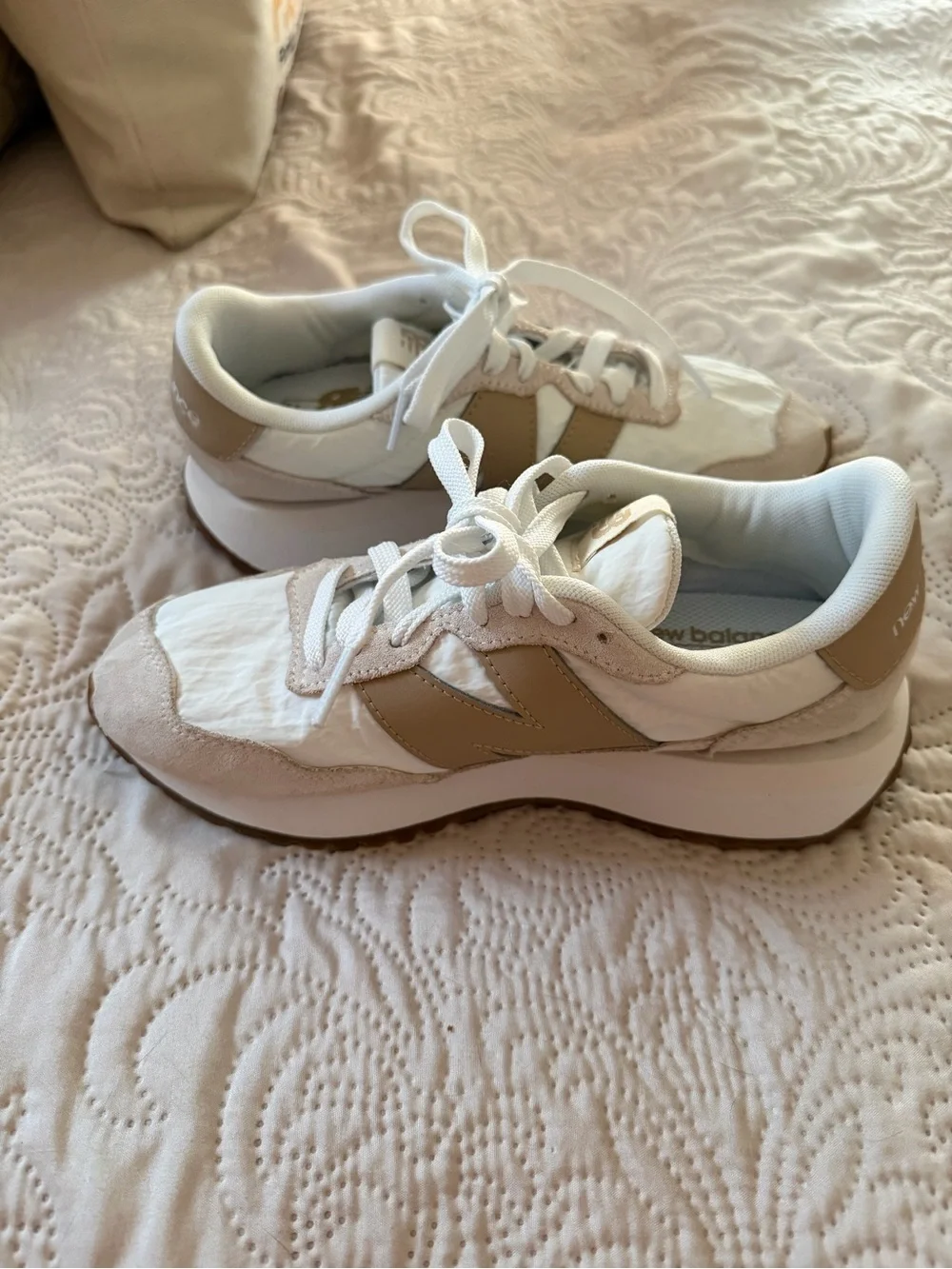 New Balance 237 Women’s Suede Sneaker 6.5 - Picture 6 of 9
